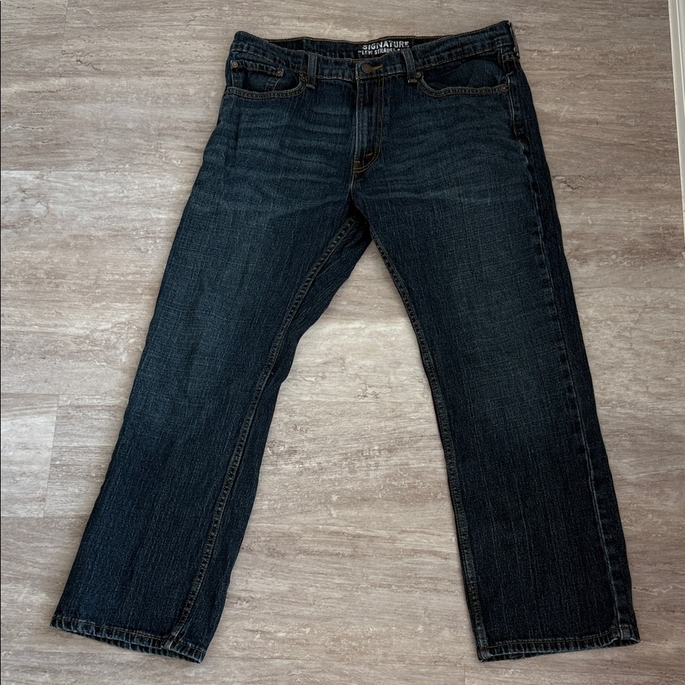 Levi’s Signature 561 relaxed men’s jeans